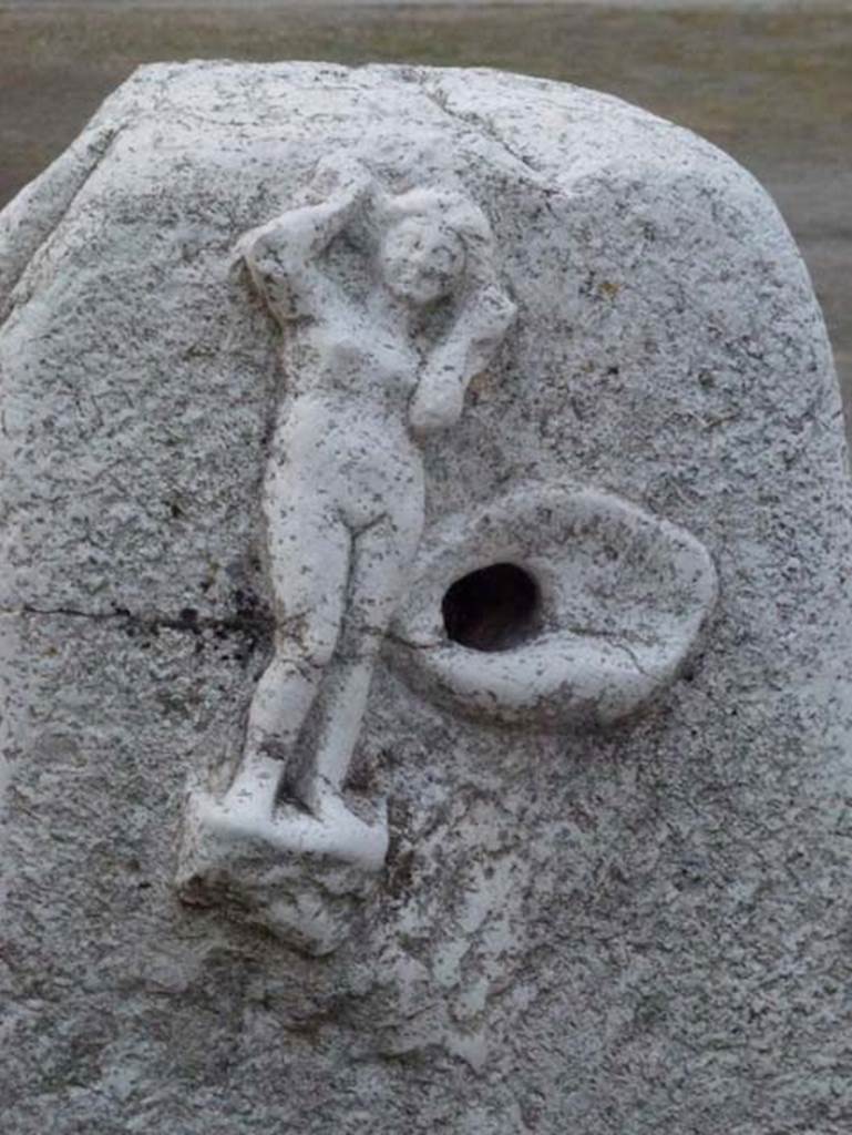 Decumanus Maximus, Herculaneum. October 2012. Detail of Venus from fountain on south side of roadway. Photo courtesy of Michael Binns.
